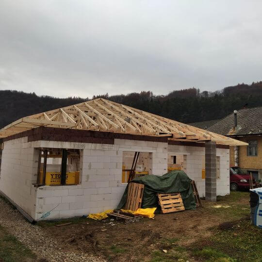 Novostavba rodinného domu a garáže Kochanovce