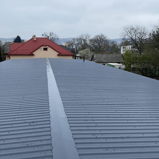 Rekonštrukcia strechy predajne záhradnej techniky - Obrazok